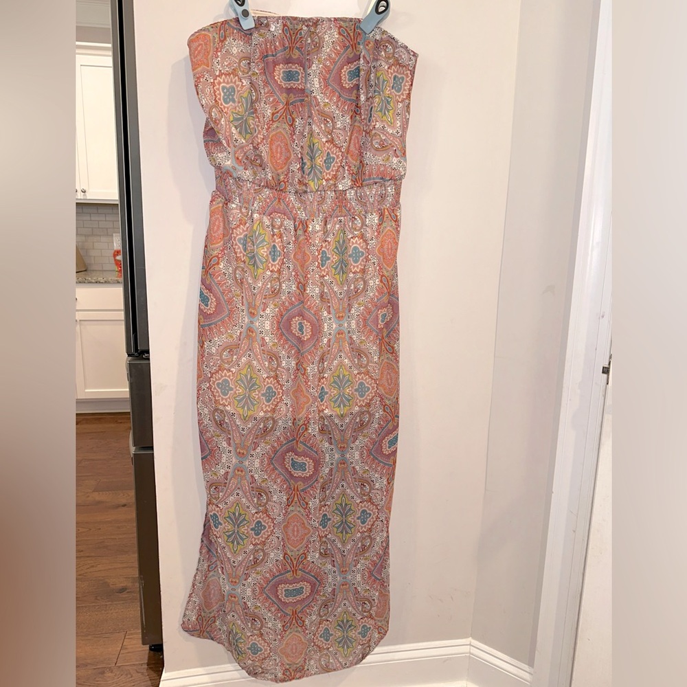 Beautiful Sheer Maxi Dress With Paisley Print